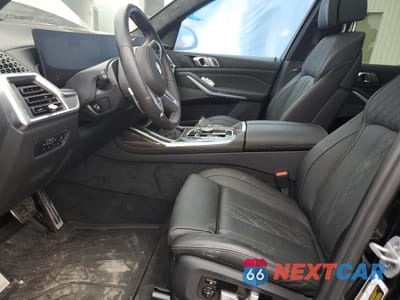 Zdjęcie 7 z 14 samochodu: 2023 BMW X7 M60I VIN:5UX33EM09P9S01265 - miniatura