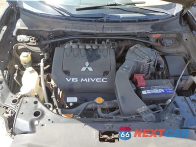 Zdjęcie 11 z 12 samochodu: 2010 MITSUBISHI OUTLANDER GT VIN:JA4JT5AX1AZ602384 - miniatura