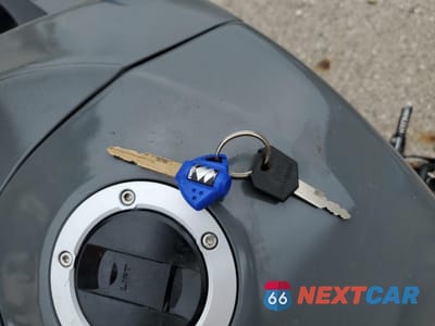 Zdjęcie 8 z 10 samochodu: 2007 SUZUKI GSX-R600 VIN:JS1GN7DA772116218 - miniatura