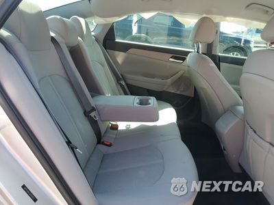 Zdjęcie 10 z 14 samochodu: 2018 HYUNDAI SONATA SE VIN:5NPE24AF1JH702813 - miniatura