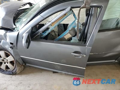 Zdjęcie 7 z 11 samochodu: 2004 VOLKSWAGEN JETTA GLS VIN:3VWSK69M64M004808 - miniatura