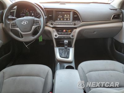 Zdjęcie 8 z 15 samochodu: 2018 HYUNDAI ELANTRA SEL VIN:5NPD84LF4JH248127 - miniatura