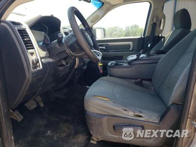 Zdjęcie 7 z 13 samochodu: 2014 RAM 2500 SLT VIN:3C6UR5DL8EG207285 - miniatura