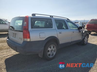 Trzecie zdjęcie samochodu z tyłu: 2004 VOLVO XC70 VIN:YV1SZ59H241124690 - miniatura