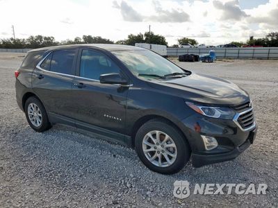 Czwarte zdjęcie samochodu z boku: 2021 CHEVROLET EQUINOX LT VIN:2GNAXKEV9M6135790 - miniatura