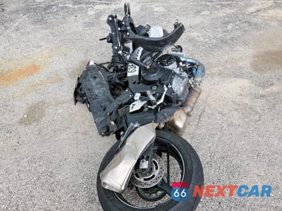 Zdjęcie 6 z 10 samochodu: 2025 KAWASAKI ZX1002 M VIN:JKBZXVM15SA009508 - miniatura