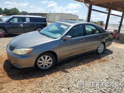 2002 TOYOTA CAMRY LE 4T1BF30K72U513151 - główne zdjęcie licytacji z USA - miniatura