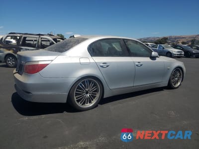 Trzecie zdjęcie samochodu z tyłu: 2004 BMW 545 I VIN:WBANB33584B110570 - miniatura
