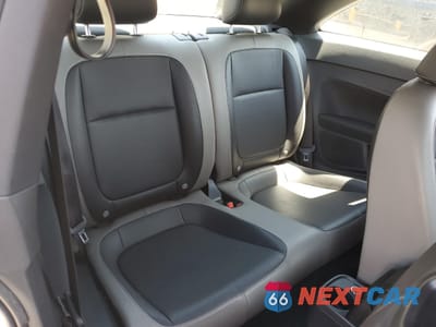 Zdjęcie 10 z 12 samochodu: 2015 VOLKSWAGEN BEETLE 1.8T VIN:3VWF17AT4FM634388 - miniatura