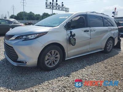 2023 TOYOTA SIENNA XLE 5TDYRKECXPS153998 - główne zdjęcie licytacji z USA - miniatura