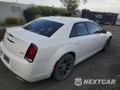 Trzecie zdjęcie samochodu z tyłu: 2019 CHRYSLER 300 TOURING VIN:2C3CCAAG5KH755573 - miniatura