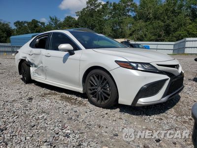 Czwarte zdjęcie samochodu z boku: 2021 TOYOTA CAMRY XSE VIN:4T1K61AK5MU558630 - miniatura