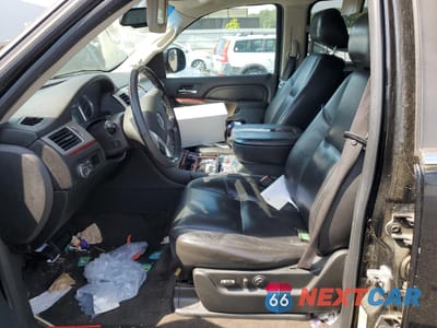 Zdjęcie 7 z 13 samochodu: 2010 CADILLAC ESCALADE ESV VIN:1GYUKGEF4AR244839 - miniatura