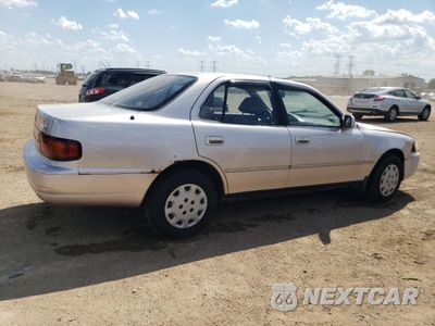 Trzecie zdjęcie samochodu z tyłu: 1996 TOYOTA CAMRY DX VIN:JT2BG12K3T0418235 - miniatura