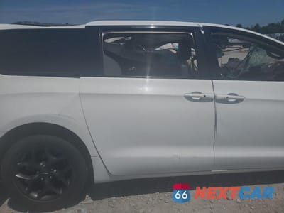 Zdjęcie 11 z 13 samochodu: 2019 CHRYSLER PACIFICA TOURING L VIN:2C4RC1BG3KR593926 - miniatura