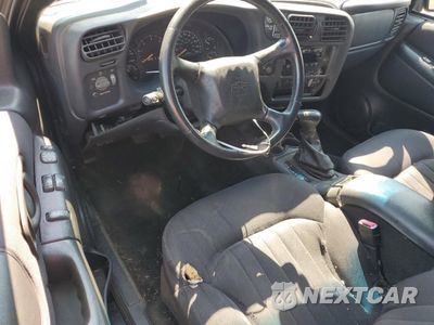 Zdjęcie 8 z 15 samochodu: 2003 CHEVROLET BLAZER VIN:1GNCT18XX3K171656 - miniatura