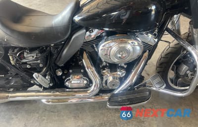 Zdjęcie 7 z 11 samochodu: 2011 HARLEY-DAVIDSON FLHX VIN:1HD1KBM14BB659525 - miniatura