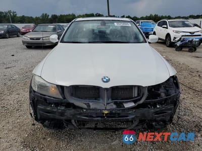 Piąte zdjęcie samochodu w środku: 2011 BMW 328 I SULEV VIN:WBAPH5C56BA441721 - miniatura