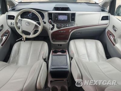 Zdjęcie 8 z 13 samochodu: 2013 TOYOTA SIENNA XLE VIN:5TDYK3DC5DS401470 - miniatura