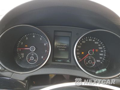 Zdjęcie 9 z 14 samochodu: 2010 VOLKSWAGEN GTI VIN:WVWFV7AJXAW195146 - miniatura