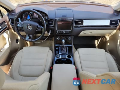 Zdjęcie 8 z 14 samochodu: 2016 VOLKSWAGEN TOUAREG SPORT VIN:WVGEF9BP8GD003925 - miniatura