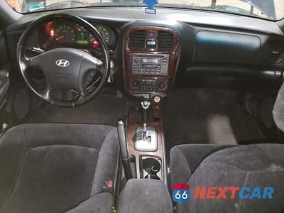 Zdjęcie 8 z 12 samochodu: 2002 HYUNDAI SONATA GLS VIN:KMHWF35H22A640633 - miniatura