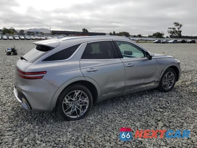 Trzecie zdjęcie samochodu z tyłu: 2023 GENESIS GV70 BASE VIN:KMUMADTB5PU121366 - miniatura