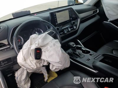 Zdjęcie 8 z 13 samochodu: 2022 TOYOTA HIGHLANDER XLE VIN:5TDGZRAH9NS560617 - miniatura