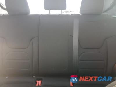 Zdjęcie 10 z 13 samochodu: 2018 JEEP RENEGADE LATITUDE VIN:ZACCJBBB3JPG84395 - miniatura