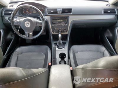 Zdjęcie 8 z 12 samochodu: 2015 VOLKSWAGEN PASSAT S VIN:1VWAT7A39FC048680 - miniatura