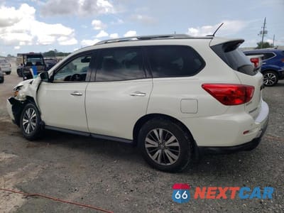 Drugie zdjęcie samochodu z przodu: 2018 NISSAN PATHFINDER S VIN:5N1DR2MN1JC614043 - miniatura
