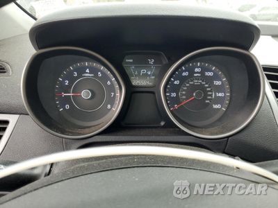 Zdjęcie 9 z 13 samochodu: 2015 HYUNDAI ELANTRA LIMITED VIN:5NPDH4AE1FH548208 - miniatura