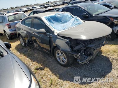 Czwarte zdjęcie samochodu z boku: 2018 CHEVROLET CRUZE LT VIN:1G1BE5SM0J7204676 - miniatura