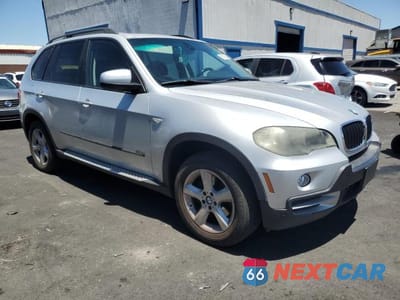 Czwarte zdjęcie samochodu z boku: 2008 BMW X5 3.0I VIN:5UXFE43508L006349 - miniatura