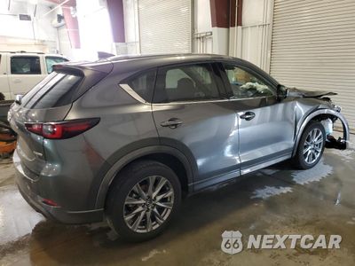 Trzecie zdjęcie samochodu z tyłu: 2024 MAZDA CX-5 PREMIUM VIN:JM3KFBDL0R0444135 - miniatura