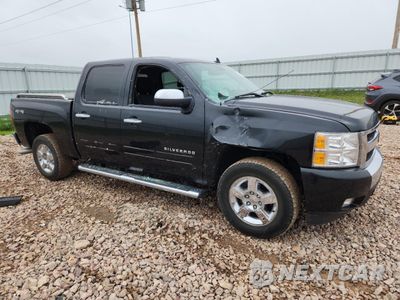 Czwarte zdjęcie samochodu z boku: 2010 CHEVROLET SILVERADO K1500 LT VIN:3GCRKSE37AG219597 - miniatura