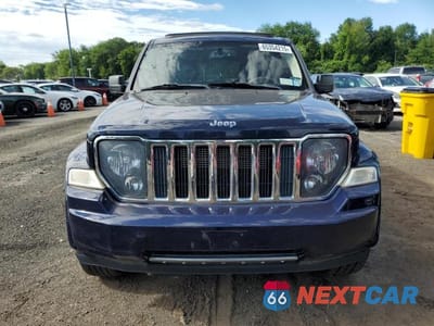 Piąte zdjęcie samochodu w środku: 2012 JEEP LIBERTY JET VIN:1C4PJMFK7CW158963 - miniatura