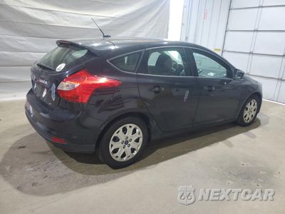 Trzecie zdjęcie samochodu z tyłu: 2012 FORD FOCUS SE VIN:1FAHP3K22CL441605 - miniatura