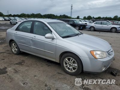 Czwarte zdjęcie samochodu z boku: 2005 KIA SPECTRA LX VIN:KNAFE121555100500 - miniatura