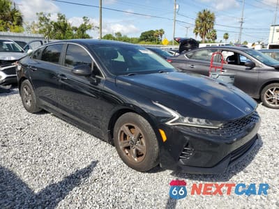 Czwarte zdjęcie samochodu z boku: 2021 KIA K5 LXS VIN:5XXG14J23MG026423 - miniatura