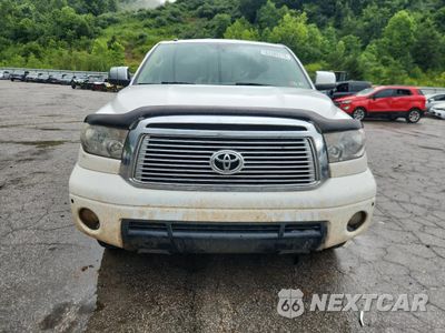 Piąte zdjęcie samochodu w środku: 2010 TOYOTA TUNDRA DOUBLE CAB LIMITED VIN:5TFBY5F15AX135000 - miniatura