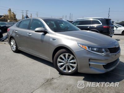 Czwarte zdjęcie samochodu z boku: 2018 KIA OPTIMA LX VIN:5XXGT4L3XJG261879 - miniatura
