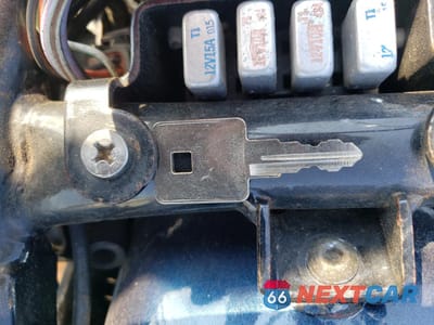 Zdjęcie 8 z 9 samochodu: 1995 HARLEY-DAVIDSON XL883 DELUXE VIN:1HD4CFM14SY217889 - miniatura