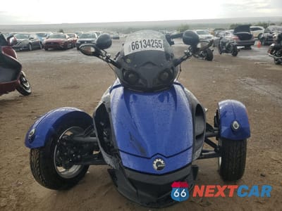 Drugie zdjęcie samochodu z przodu: 2010 CAN-AM SPYDER ROADSTER RS-S VIN:2BXJAMC17AV000136 - miniatura