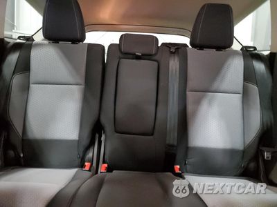 Zdjęcie 10 z 16 samochodu: 2018 FORD ESCAPE SE VIN:1FMCU9GD7JUC08364 - miniatura