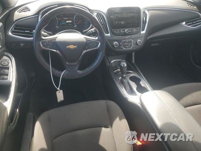 Zdjęcie 8 z 14 samochodu: 2018 CHEVROLET MALIBU LT VIN:1G1ZD5ST0JF258526 - miniatura