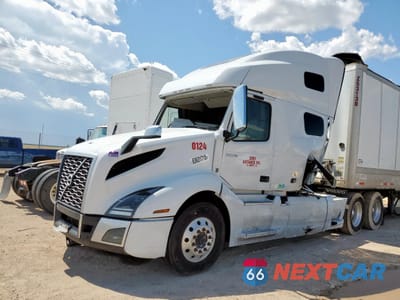 Drugie zdjęcie samochodu z przodu: 2022 VOLVO VN VNL VIN:4V4NC9EH9NN298420 - miniatura