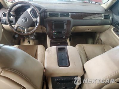 Zdjęcie 8 z 15 samochodu: 2009 GMC YUKON DENALI VIN:1GKFK03209R231849 - miniatura