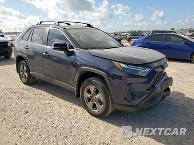 Czwarte zdjęcie samochodu z boku: 2023 TOYOTA RAV4 XLE VIN:2T3W1RFV6PW298039 - miniatura