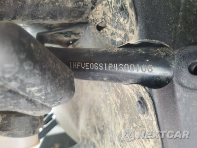 Zdjęcie 10 z 11 samochodu: 2023 HONDA SXS1000 S4 VIN:1HFVE06S1P4300106 - miniatura